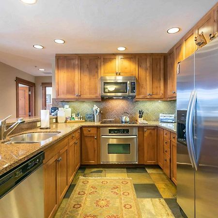 East West Hospitality At Tahoe Truckee Exterior foto