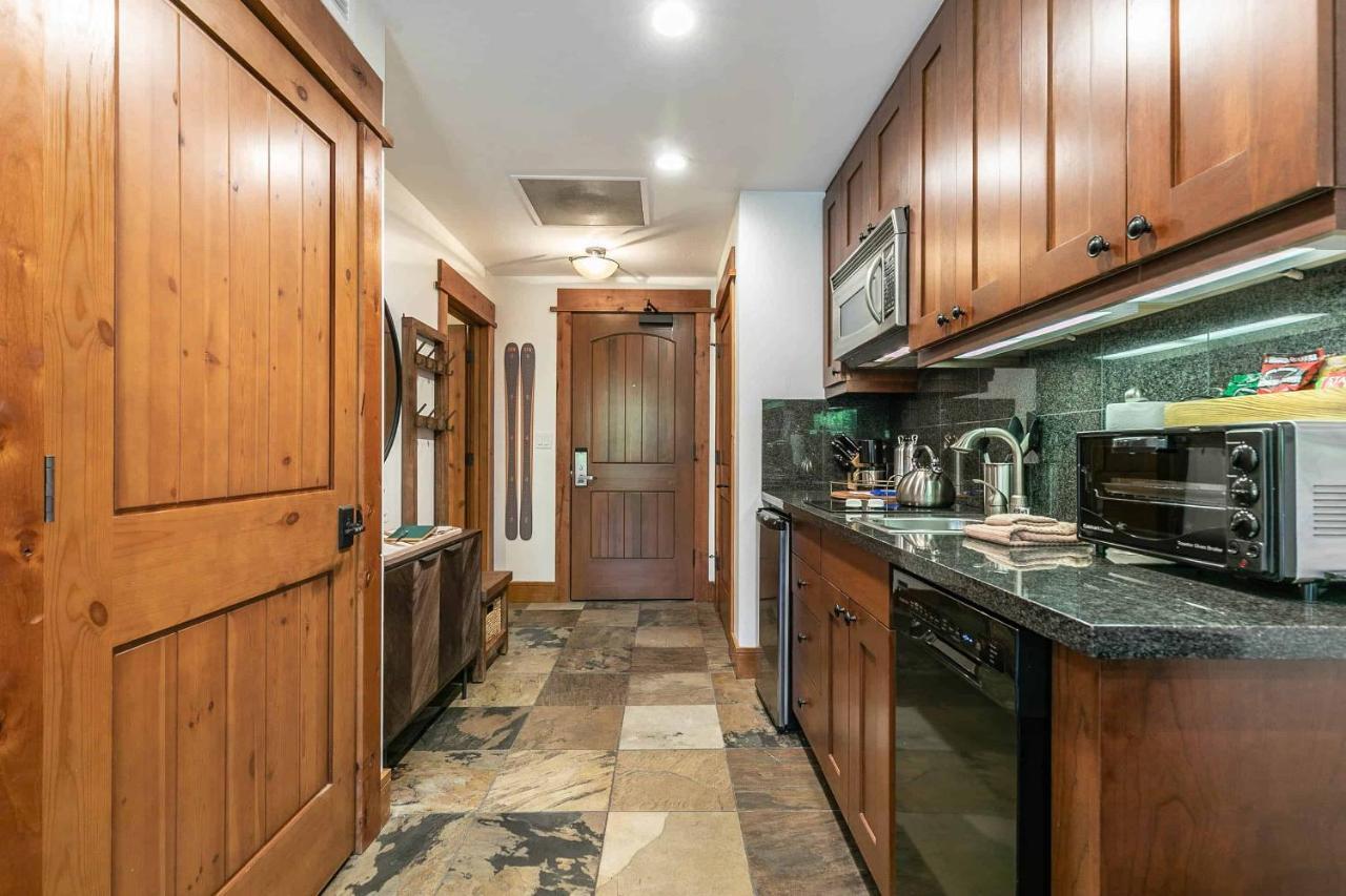 East West Hospitality At Tahoe Truckee Exterior foto